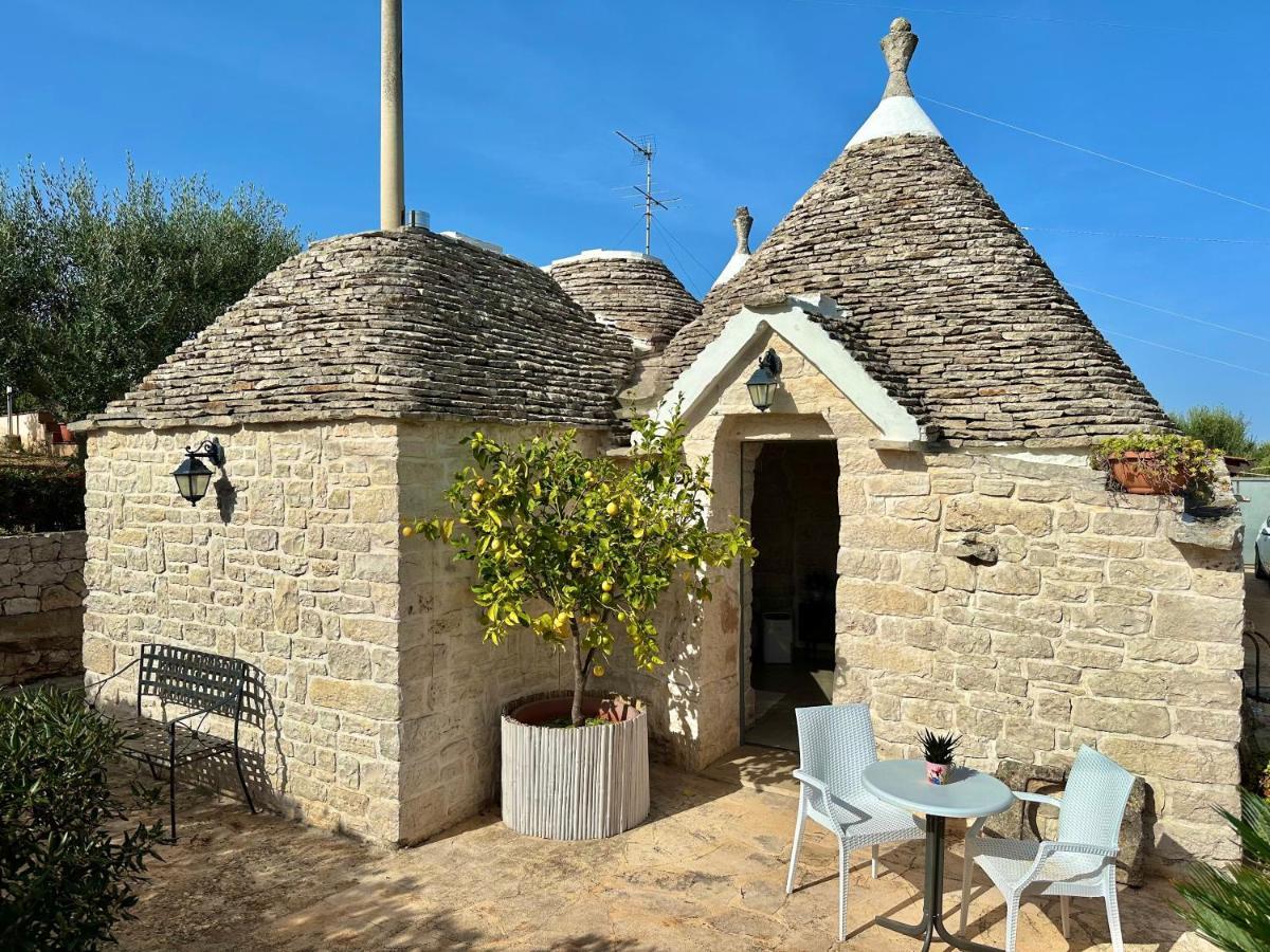 הוילה אלברובלו Trullo Il Carrubo מראה חיצוני תמונה