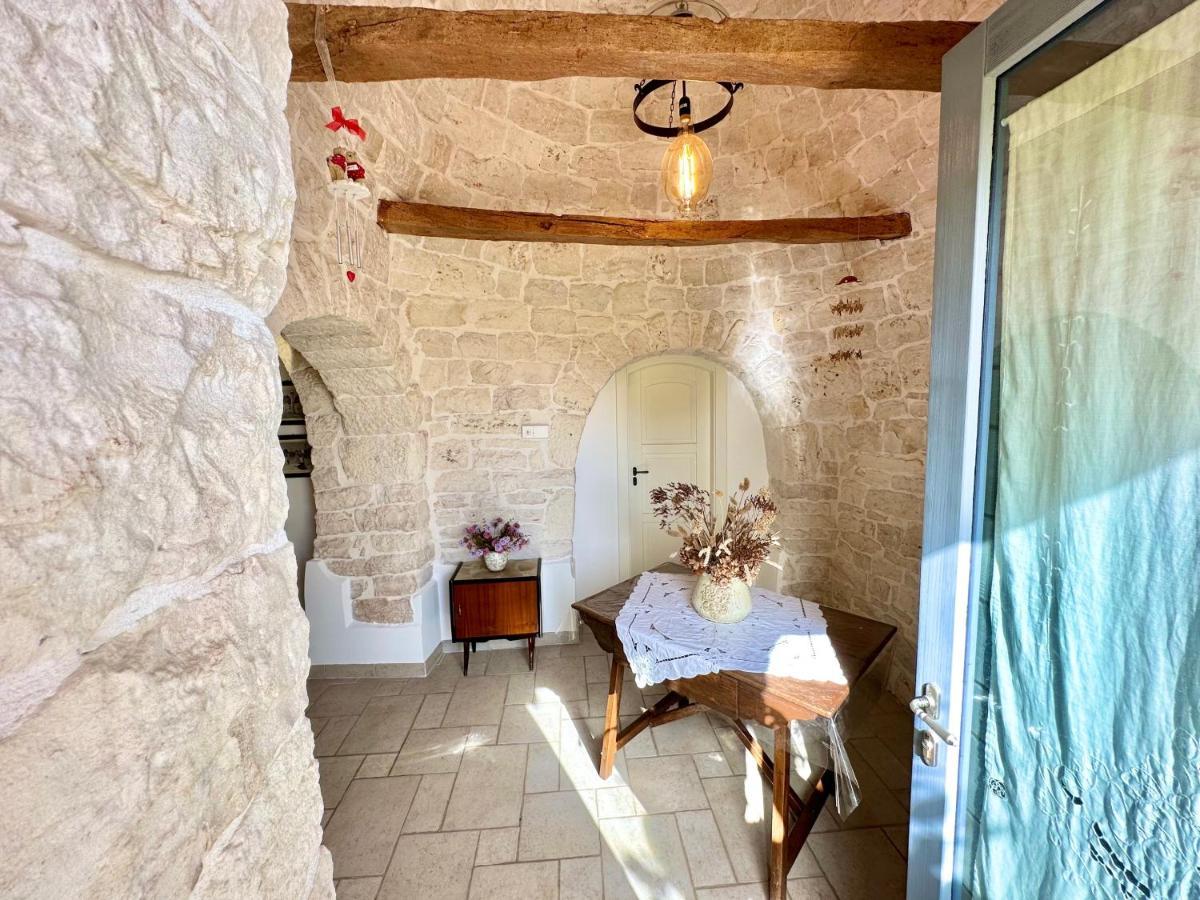 הוילה אלברובלו Trullo Il Carrubo מראה חיצוני תמונה